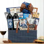 Anniversary gift baskets can be romantic, gourmet and they are a great gift for parents and grandparents