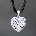 Fourth anniversary gifts can be celebrated with silk and linen on the traditional list