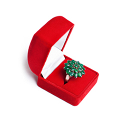 Chrysoprase ring - gemstone for 18th anniversary