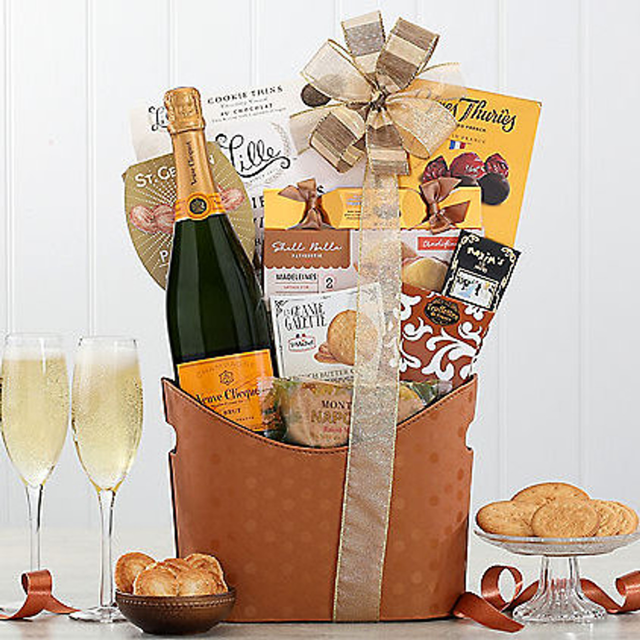 veuve clicquot champagne basket